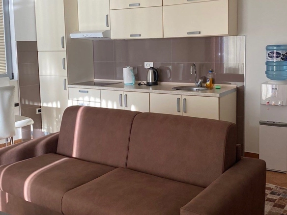 Izdavanje: Jednosoban stan 70 m² – Dobra Voda, Bar — fotografija 4
