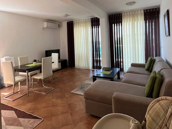 Izdavanje: Jednosoban stan 70 m² – Dobra Voda, Bar — fotografija 4