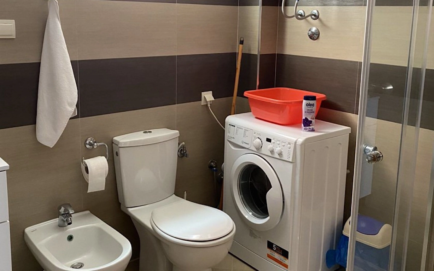 Jednosoban-stan-na-obali-mora-u-Dobroj-Vodi-Bar-9 Izdavanje: Jednosoban stan 70 m² – Dobra Voda, Bar — fotografija 10