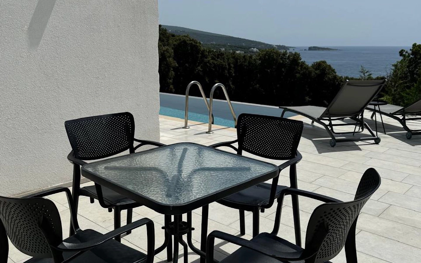 Kuca-sa-bazenom-i-terasom-Utjeha-Bar-6 Izdavanje: Kuća 75 m² – Utjeha, Bar — fotografija 7