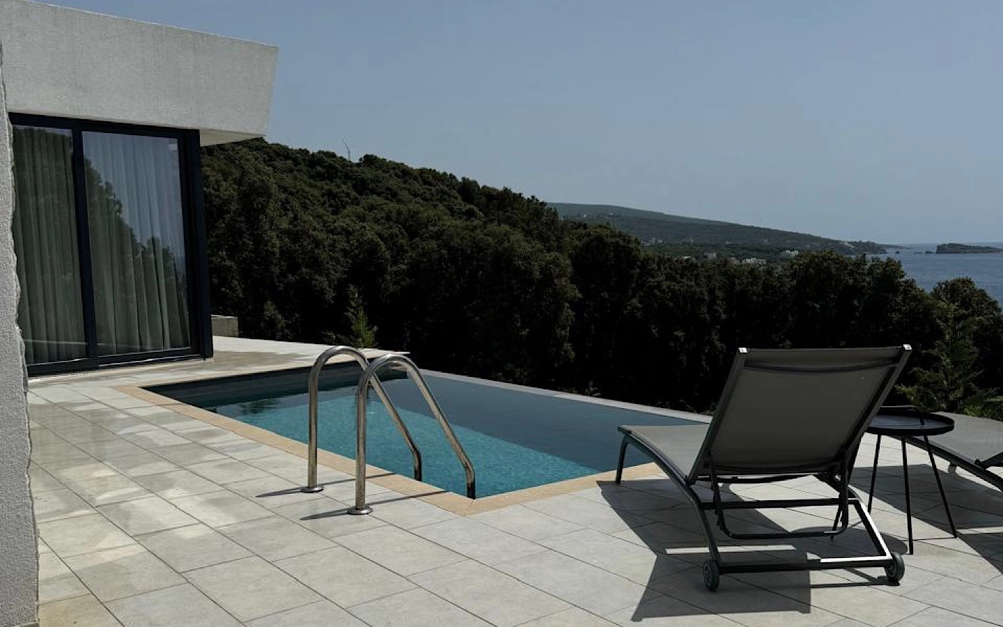 Kuca-sa-bazenom-i-terasom-Utjeha-Bar-7 Izdavanje: Kuća 75 m² – Utjeha, Bar — fotografija 8
