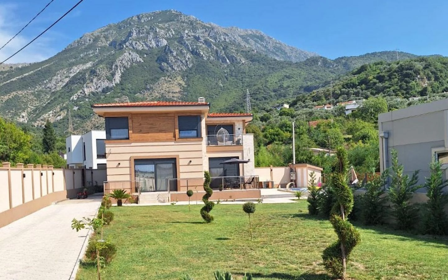 Kuća sa bazenom u Bartuli