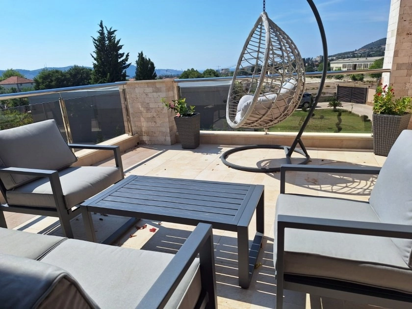 Izdavanje: Kuća 250 m² – Bartula, Bar — fotografija 3