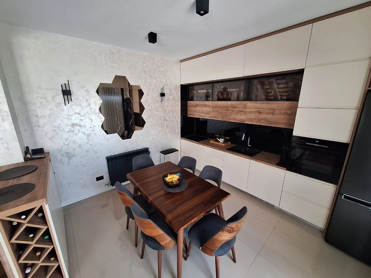 Izdavanje: Kuća 250 m² – Bartula, Bar — fotografija 5