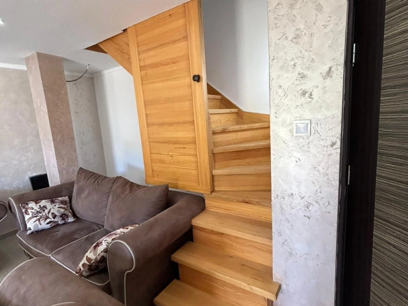 Izdavanje: Trosoban stan 138 m² – Bar — fotografija 3