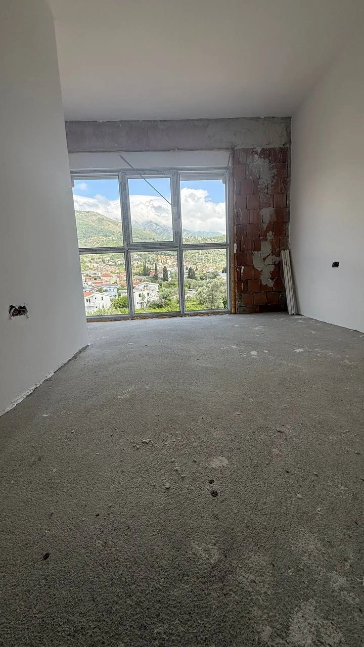 Dvosoban stan 60 m² – Bar — fotografija 8