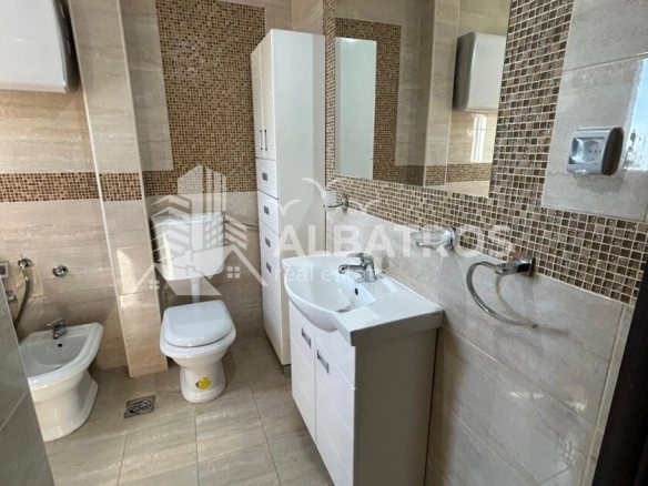 Izdavanje: Trosoban stan 138 m² – Bar — fotografija 9