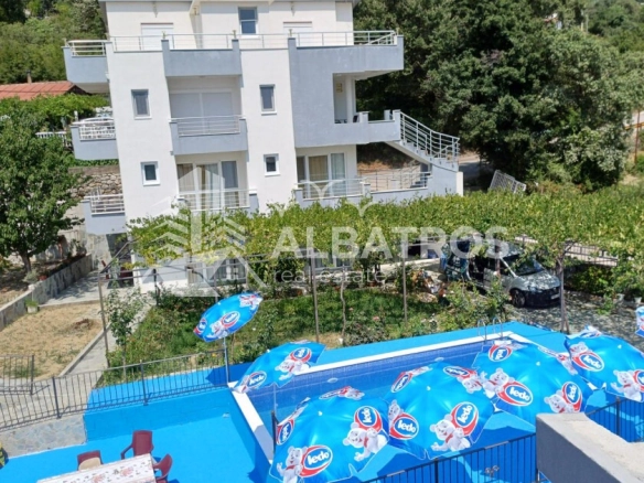 Izdavanje: Trosoban stan 138 m² – Bar — fotografija 13