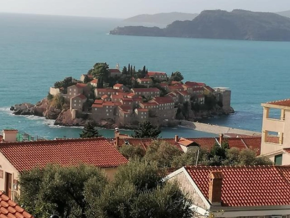 Jednosoban stan u Svetom Stefanu