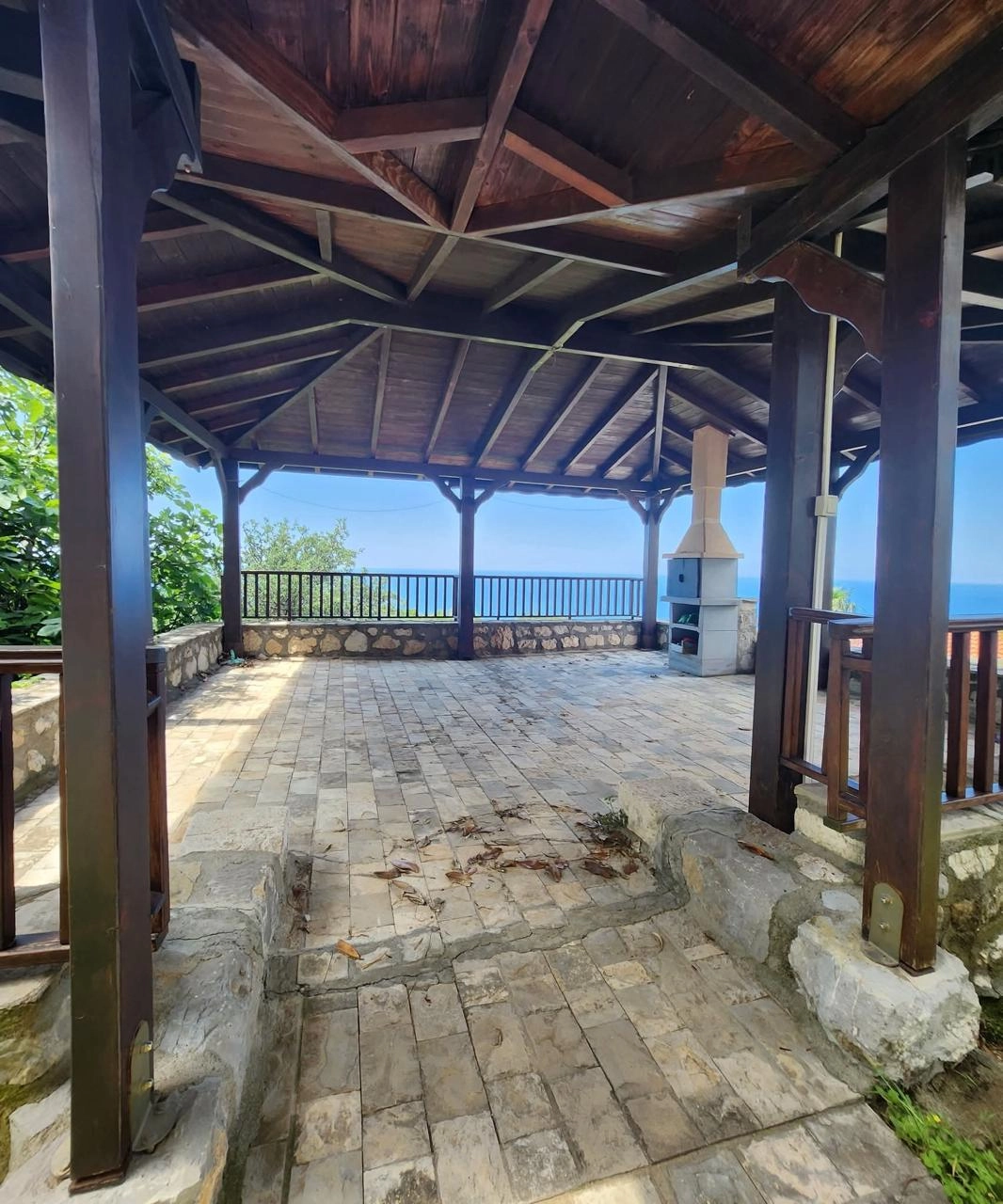 Kuca-sa-apartmanima-i-pogledom-na-more-Blizikuce-Budva-3 Kuća 145 m² – Blizikuće, Budva — fotografija 4