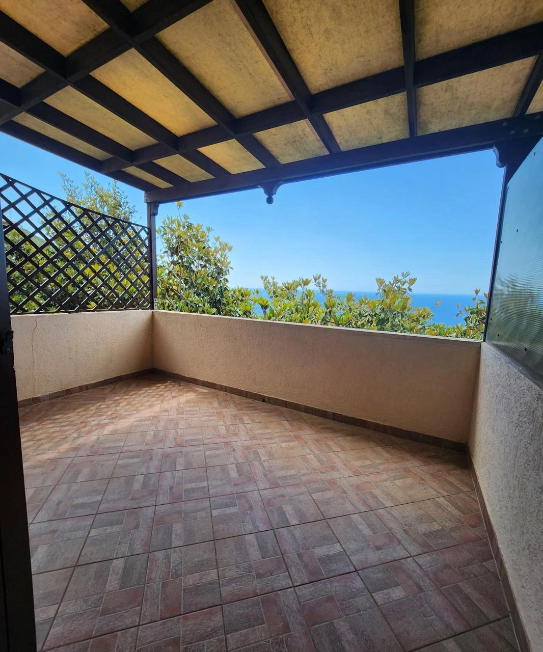 Kuca-sa-apartmanima-i-pogledom-na-more-Blizikuce-Budva-5 Kuća 145 m² – Blizikuće, Budva — fotografija 6