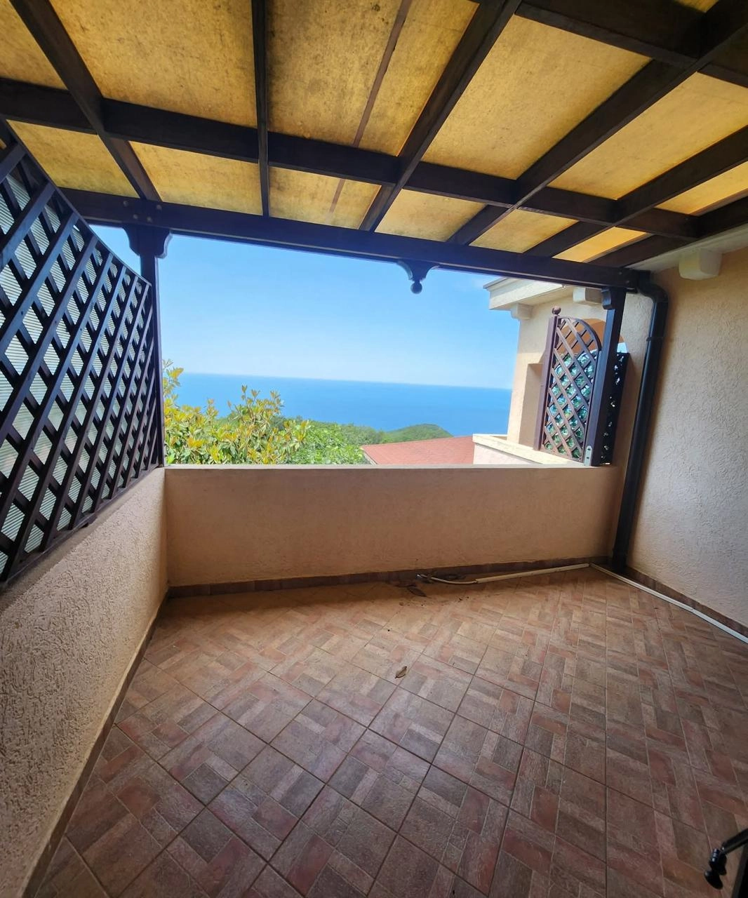 Kuca-sa-apartmanima-i-pogledom-na-more-Blizikuce-Budva-6 Kuća 145 m² – Blizikuće, Budva — fotografija 7