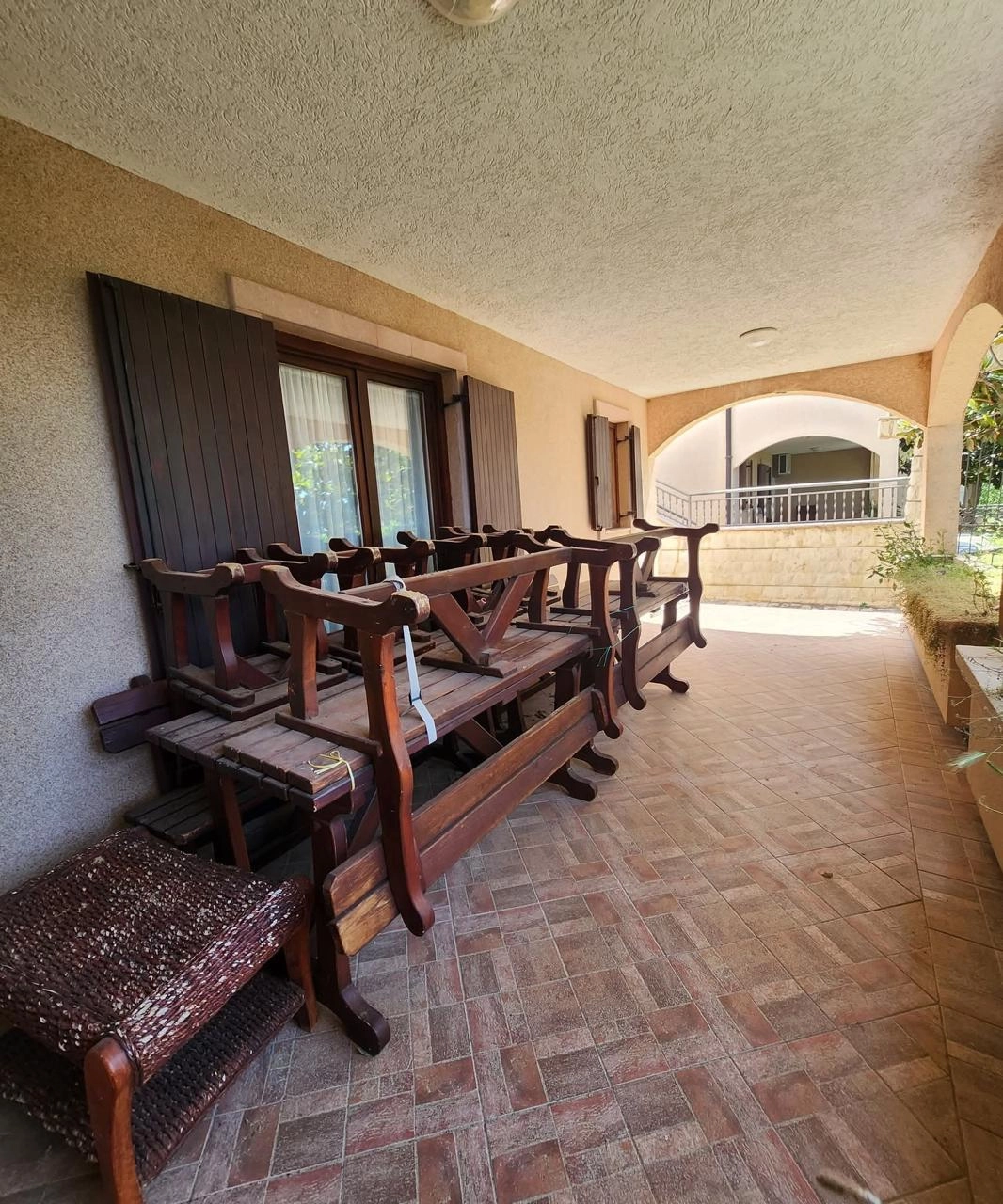 Kuca-sa-apartmanima-i-pogledom-na-more-Blizikuce-Budva-12 Kuća 145 m² – Blizikuće, Budva — fotografija 13