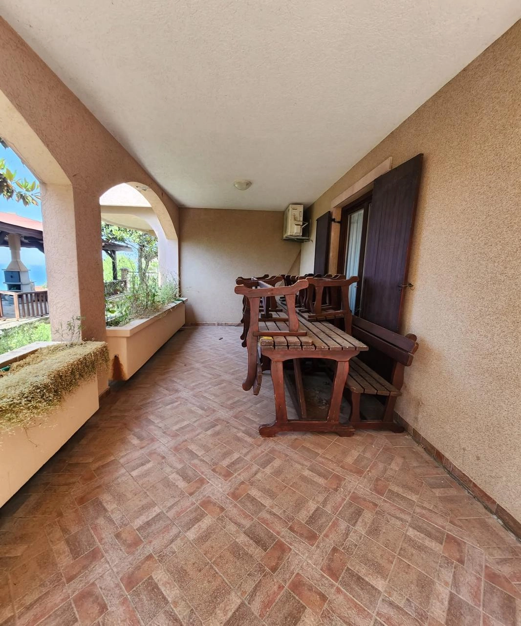 Kuca-sa-apartmanima-i-pogledom-na-more-Blizikuce-Budva-15 Kuća 145 m² – Blizikuće, Budva — fotografija 16