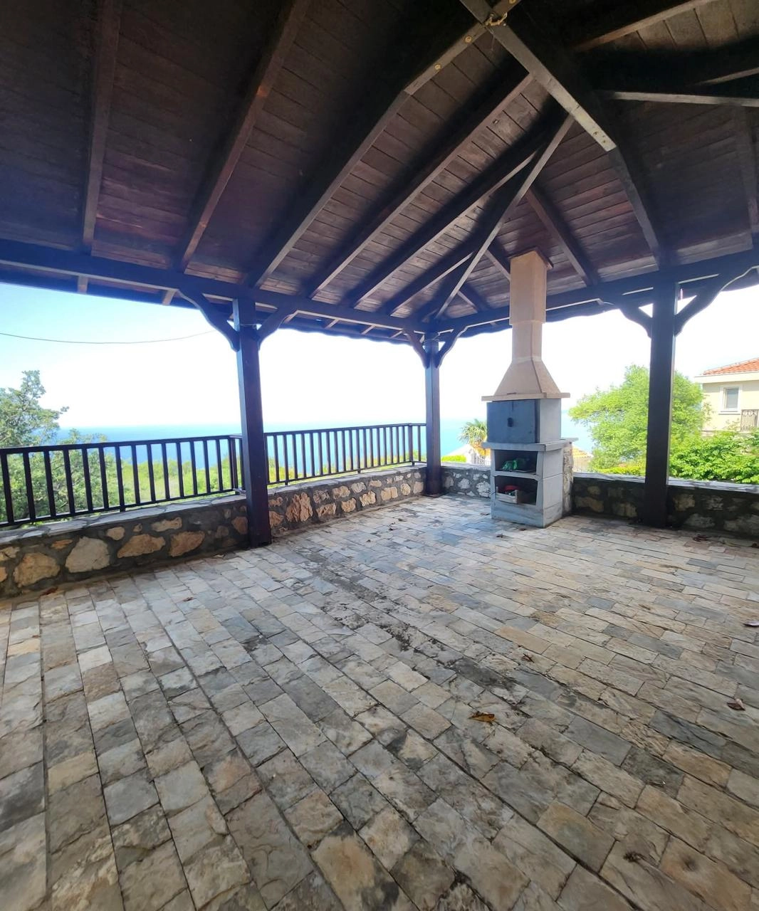 Kuca-sa-apartmanima-i-pogledom-na-more-Blizikuce-Budva-16 Kuća 145 m² – Blizikuće, Budva — fotografija 17