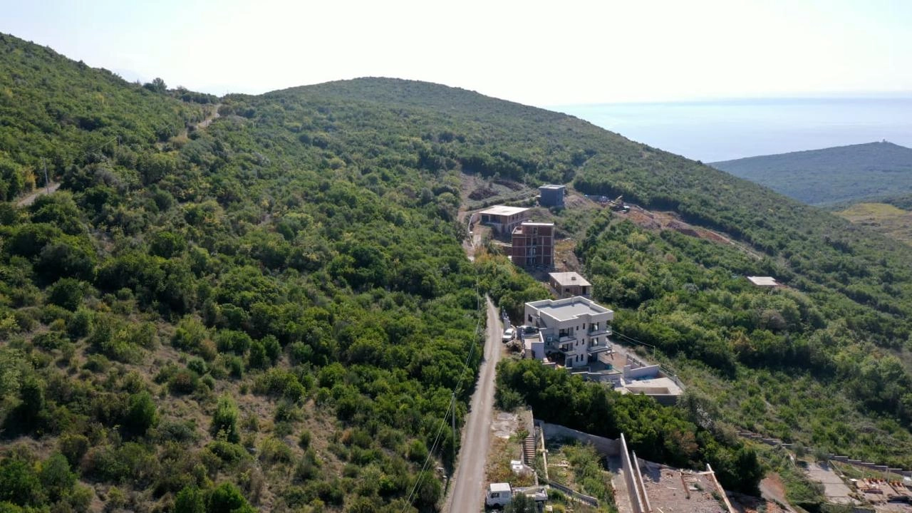 Urbanizovani-plac-sa-pogledom-na-more-Kotor-3 Plac 1.130 m² – Kotor — fotografija 4