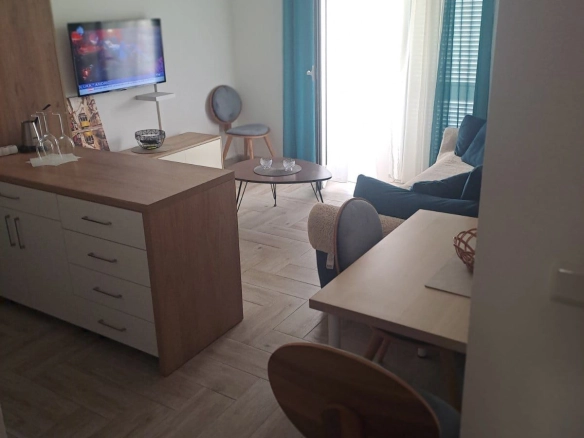Jednosoban stan sa pogledom na more, Bečići, Budva