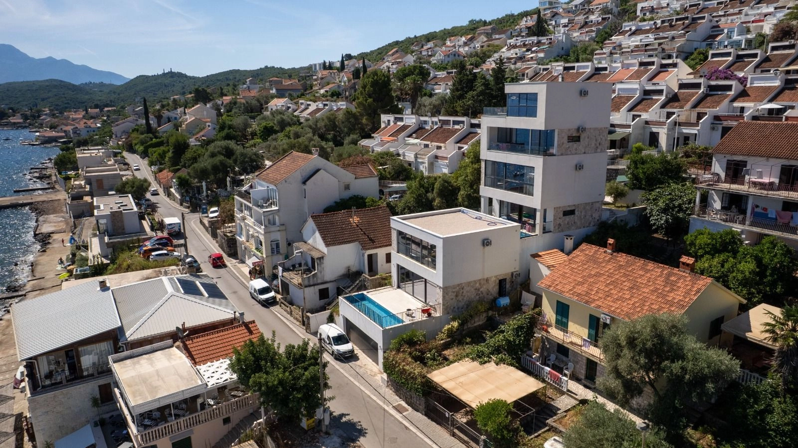 5cc0833e-46cd-48da-90ca-1d1ffb637ecf Izdavanje: Kuća 200 m² – Krašići, Tivat — fotografija 9