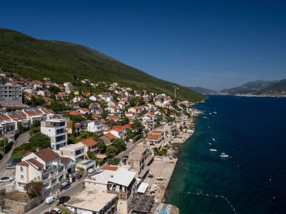 Izdavanje: Kuća 200 m² – Krašići, Tivat — fotografija 11