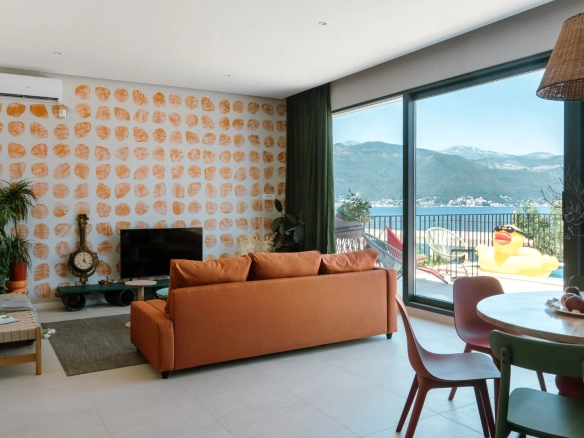 Izdavanje: Kuća 200 m² – Krašići, Tivat — fotografija 13