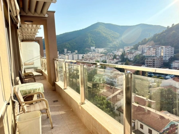 Izdavanje: Dvosoban stan 87 m² – Rozino, Budva — fotografija 8