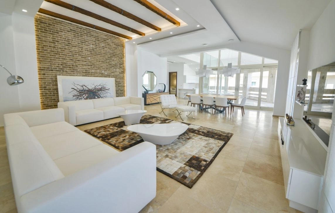 41f3d130-4922-44a7-87bf-5878fb1782e6 Trosoban stan 218 m² – Budva