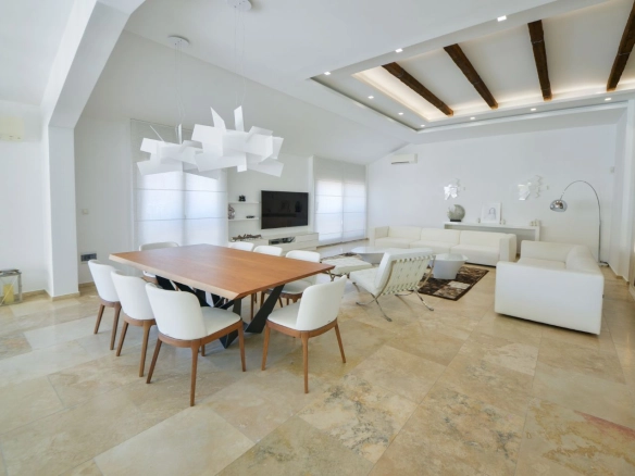 Trosoban stan 218 m² – Budva — fotografija 5