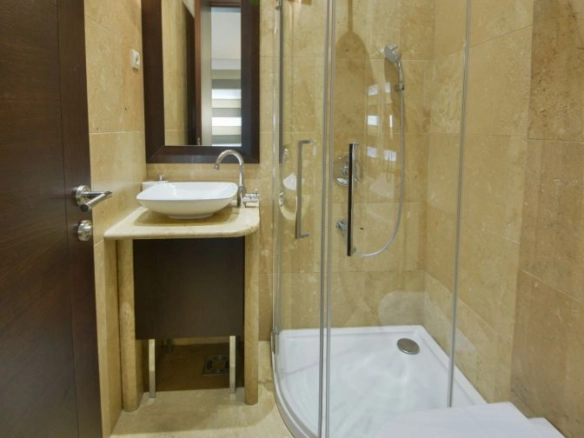 Trosoban stan 218 m² – Budva — fotografija 15