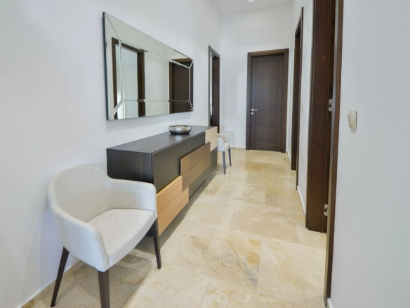 Trosoban stan 218 m² – Budva — fotografija 16