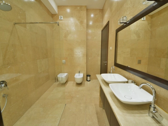 Trosoban stan 218 m² – Budva — fotografija 20