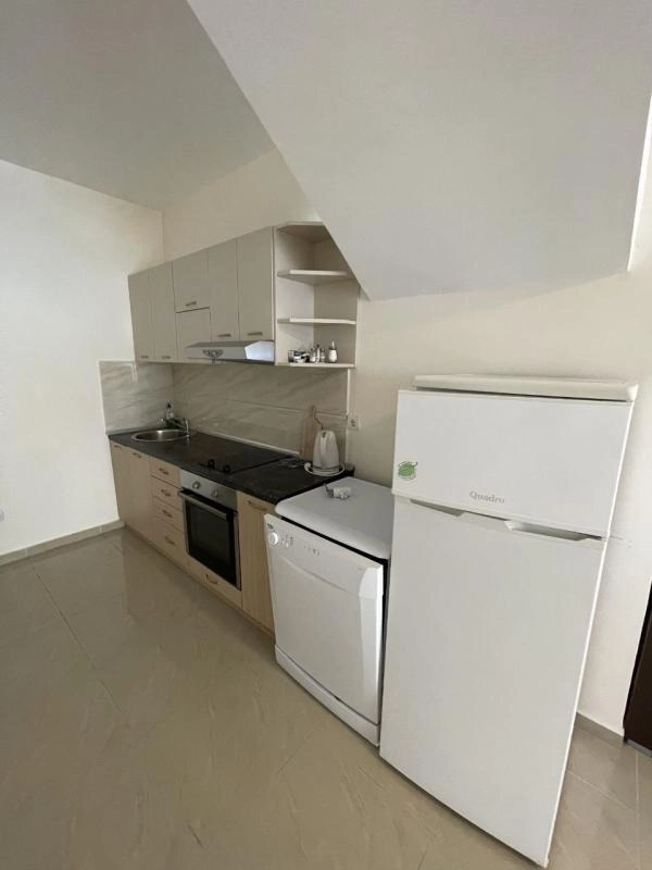 Dvosoban-stan-sa-pogledom-na-more-Susanj-Bar-3 Izdavanje: Dvosoban stan 129 m² – Šušanj, Bar — fotografija 4