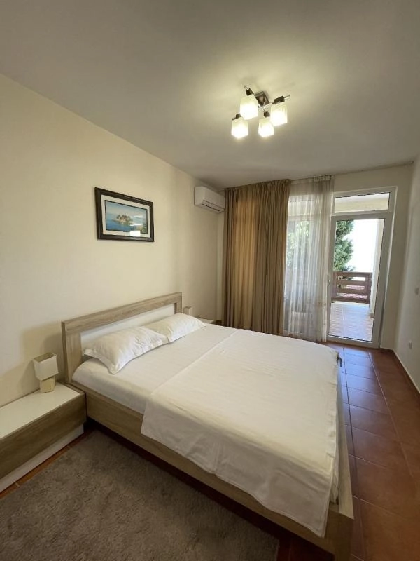 Dvosoban-stan-sa-pogledom-na-more-Susanj-Bar-5 Izdavanje: Dvosoban stan 129 m² – Šušanj, Bar — fotografija 6