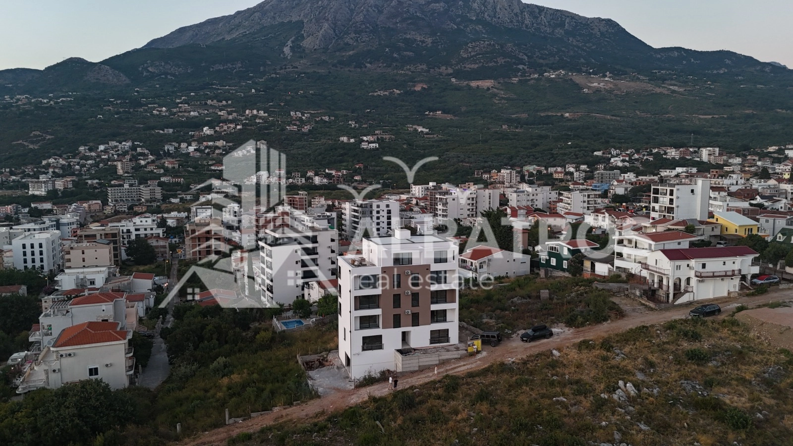 Novogradnja-sa-stanovima-u-Dubravi-Bar-2 Jednosoban stan 4.758 m² – Bar — fotografija 3