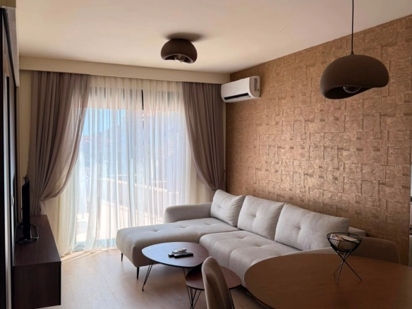 Izdavanje: Jednosoban stan 43 m² – Dubovica, Budva