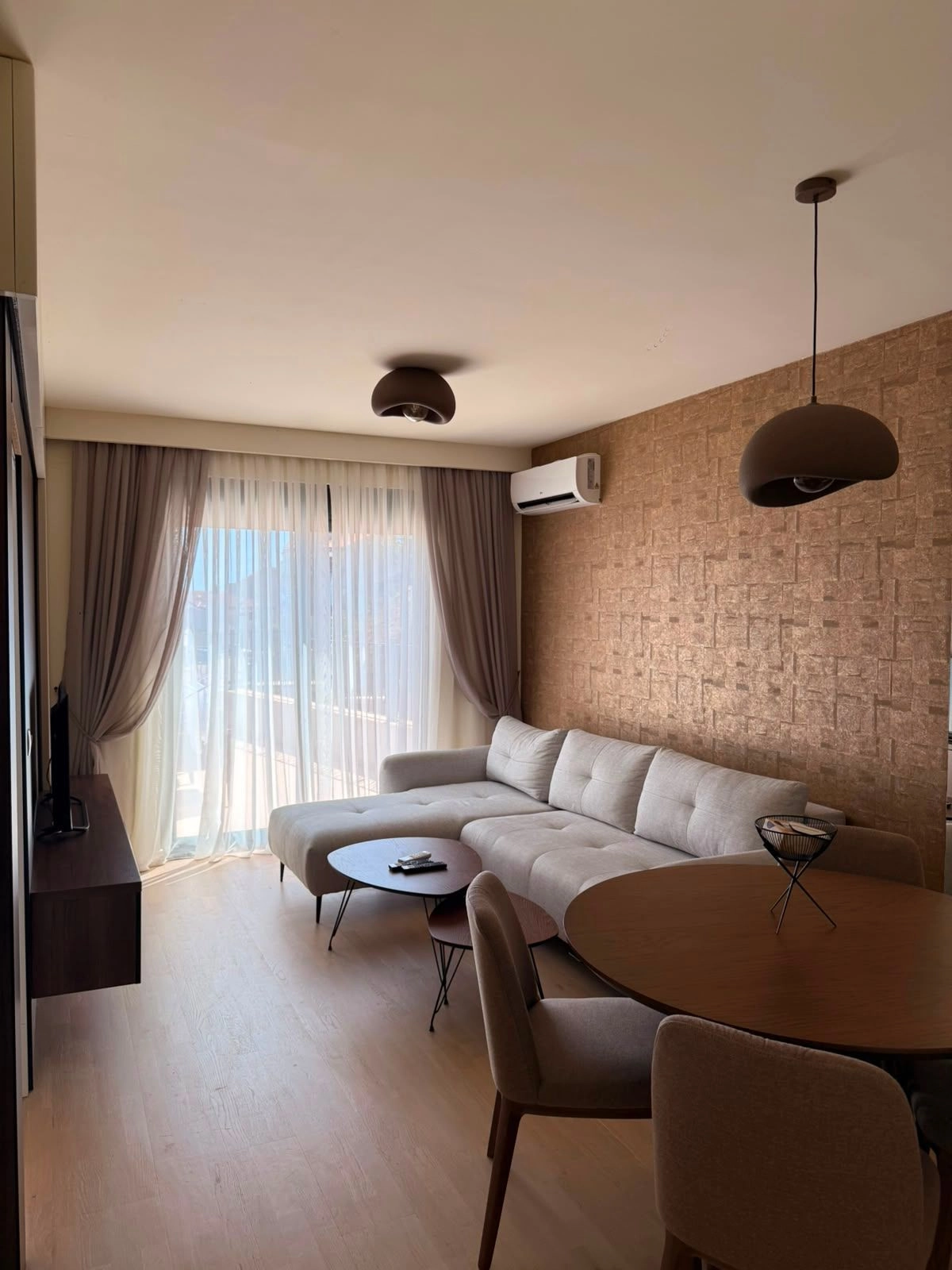 b414fe05-ed9a-4df8-a4e9-949fd773561d Izdavanje: Jednosoban stan 43 m² – Dubovica, Budva
