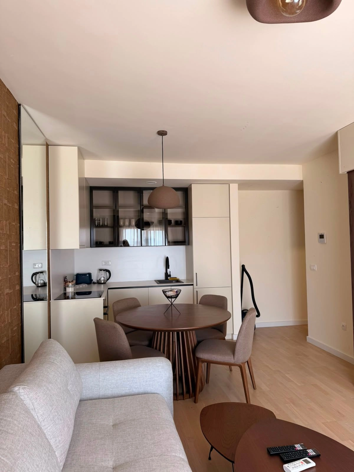 e49e52e0-3e3f-49e0-b826-6b9cb64d6a09 Izdavanje: Jednosoban stan 43 m² – Dubovica, Budva — fotografija 3