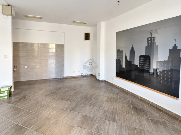 Poslovni prostor 33 m²