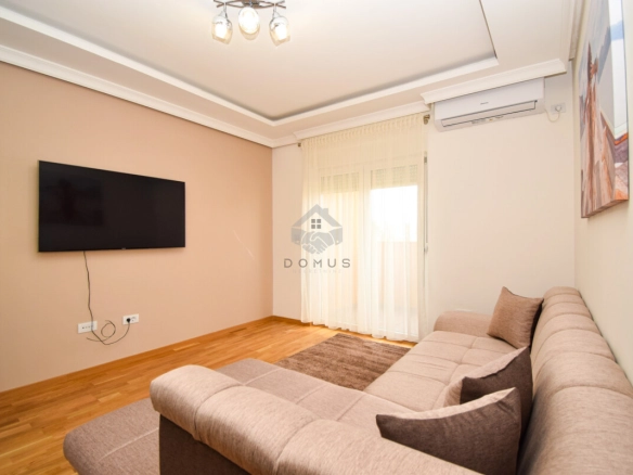 Dvosoban stan 75 m²