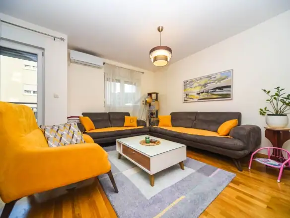Dvosoban stan 62 m² + garaža