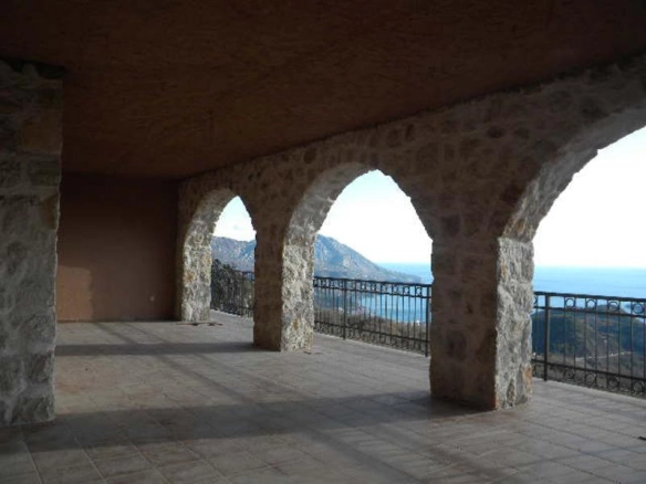 Vila sa bazenom i pogledom na more