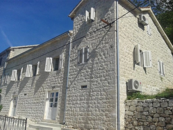 Kamena vila u Dražin Vrtu