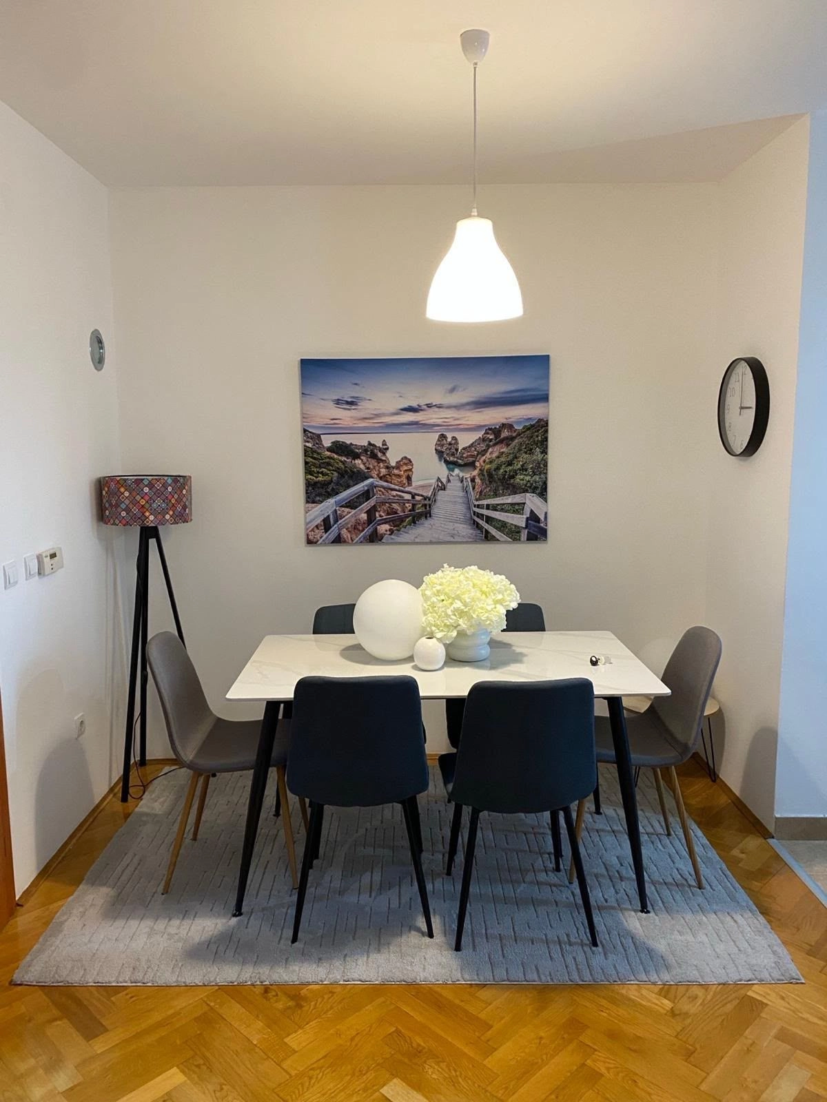 Dvosoban stan 76 m² – Bar — fotografija 2