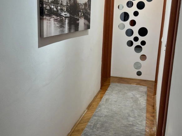 Dvosoban stan 76 m² – Bar — fotografija 8