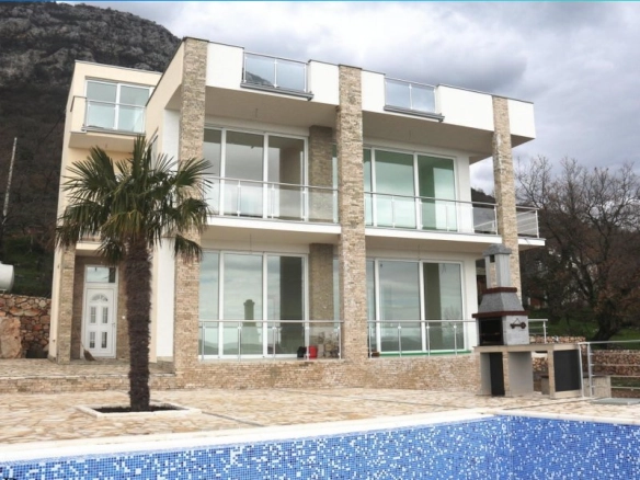 Vila sa bazenom u Šušnju