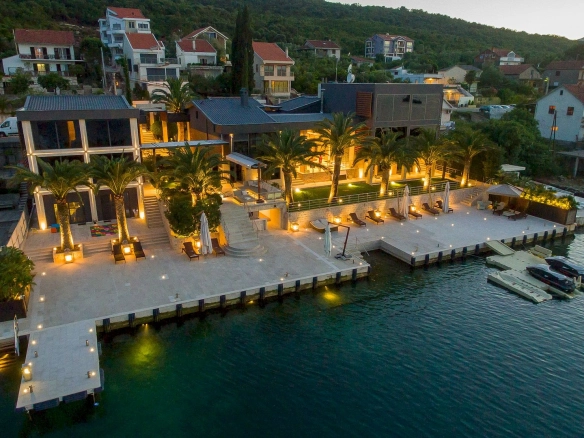 Vila na obali mora u Krašićima