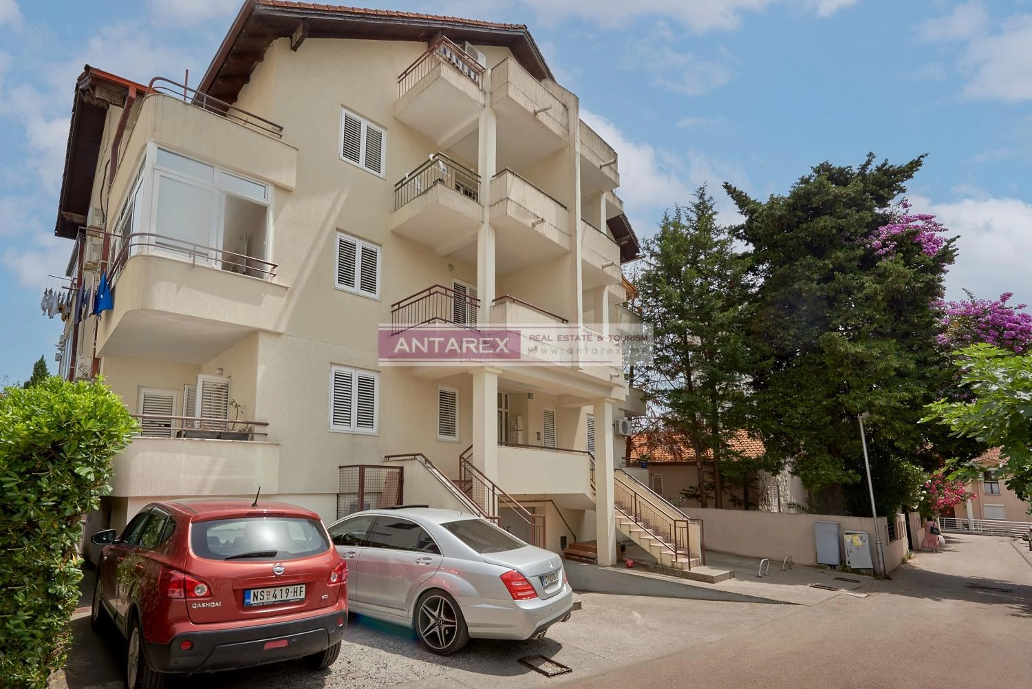 Dvosoban-stan-sa-garazom-u-centru-Budve-14 Dvosoban stan 62 m² – Budva — fotografija 15