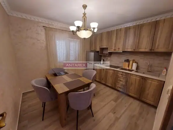 Izdavanje: Kuća 252 m² – Herceg Novi — fotografija 4