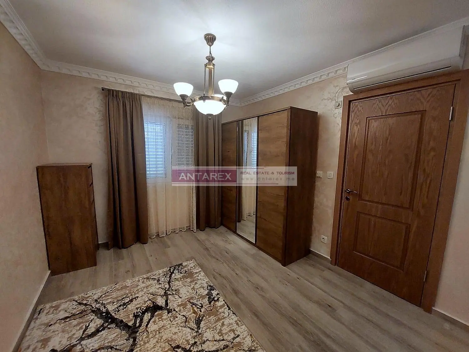 Izdavanje: Kuća 252 m² – Herceg Novi — fotografija 7
