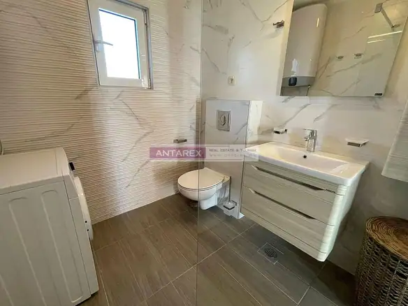Izdavanje: Kuća 252 m² – Herceg Novi — fotografija 14