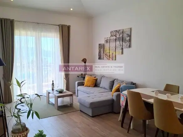 Izdavanje: Jednosoban stan 54 m² – Radovići, Tivat — fotografija 2